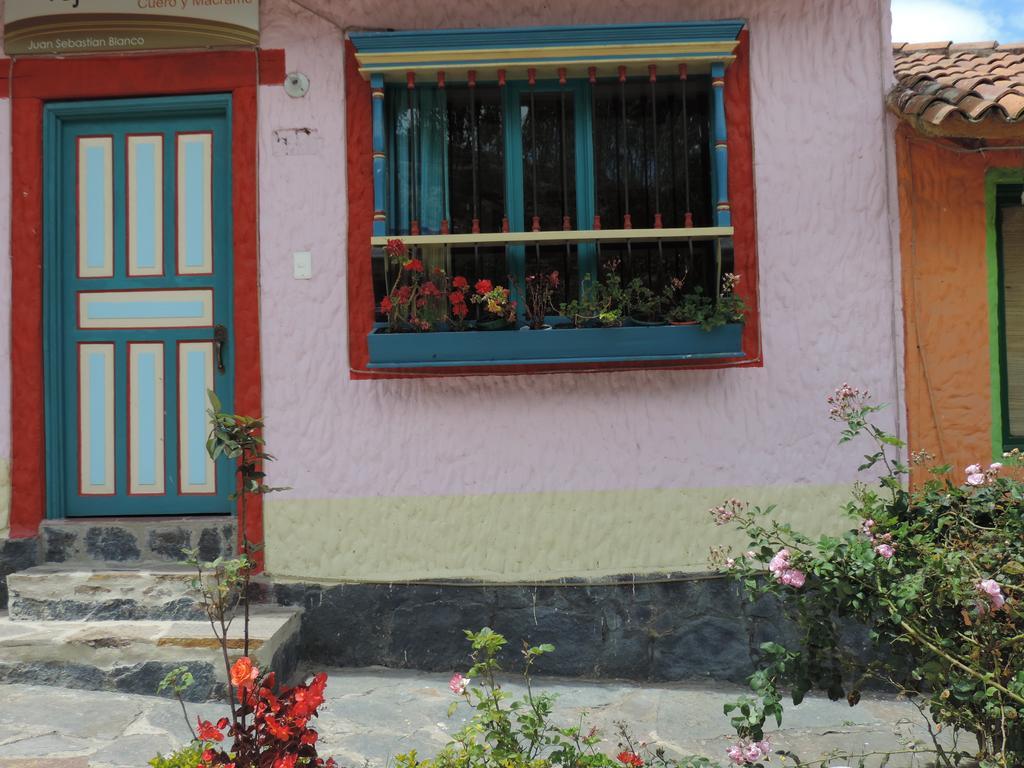 Hotel Los Geranios Duitama Exterior photo