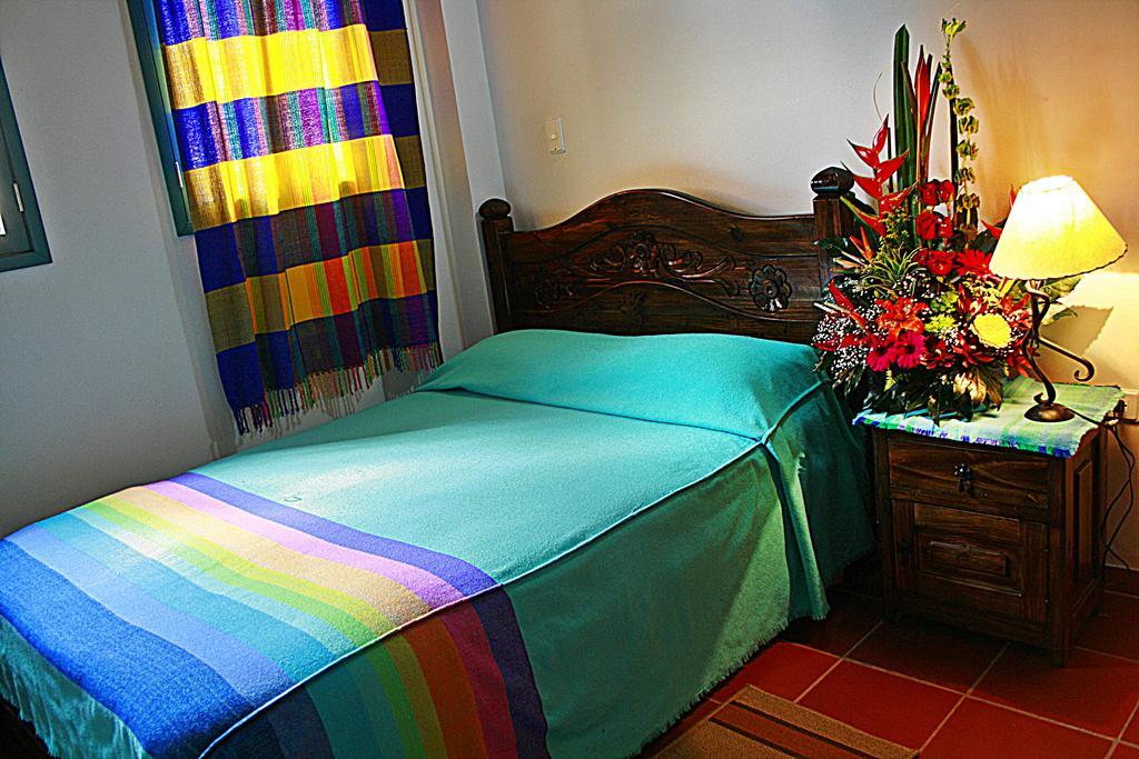 Hotel Los Geranios Duitama Exterior photo